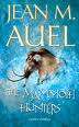 THE MAMMOTH HUNTERS by Jean M Auel