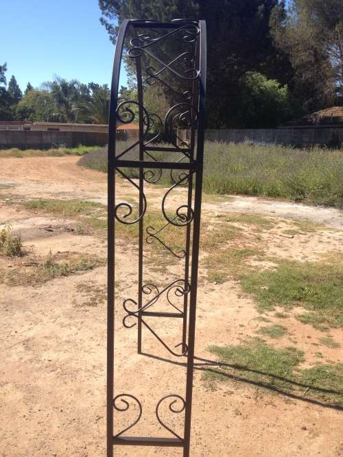 GARDEN ARCH