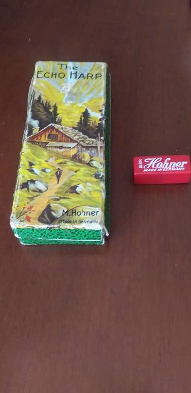 Vintage Harmonica (Hohner and The Echo Harp)