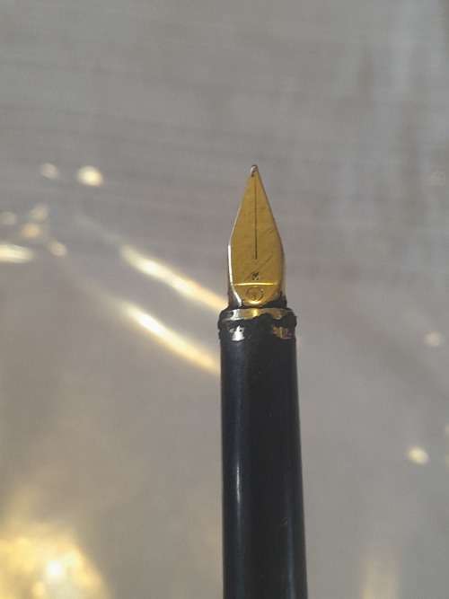 Vintage Elysee pen
