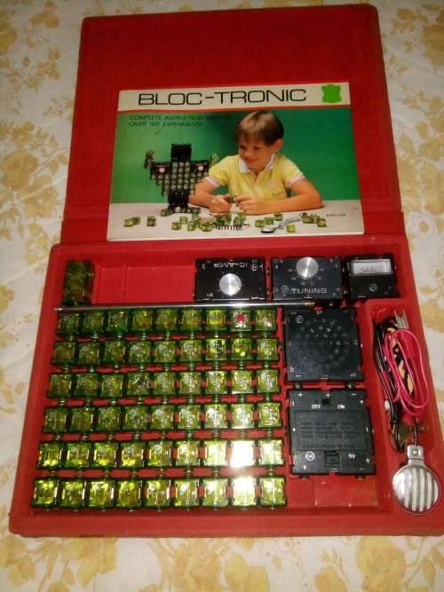 RARE!! Bloctronics Kit in original box with instruction booklet