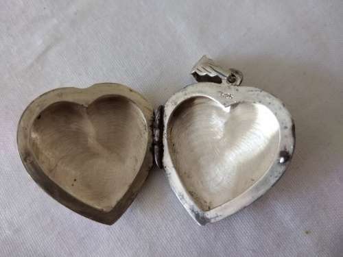 Str.Silver Locket