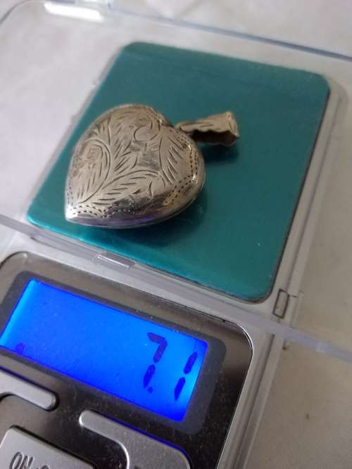 Str.Silver Locket
