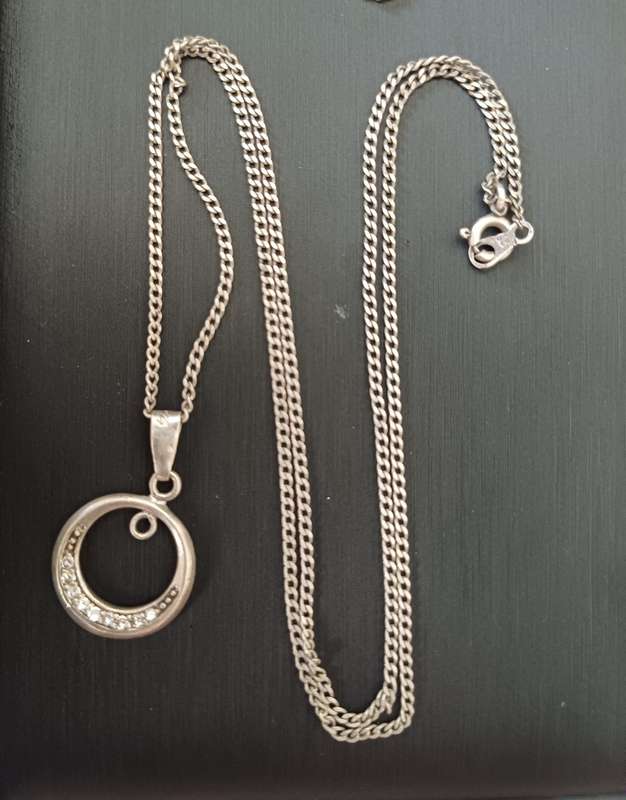 Lot of 5 Sterling silver necklaces