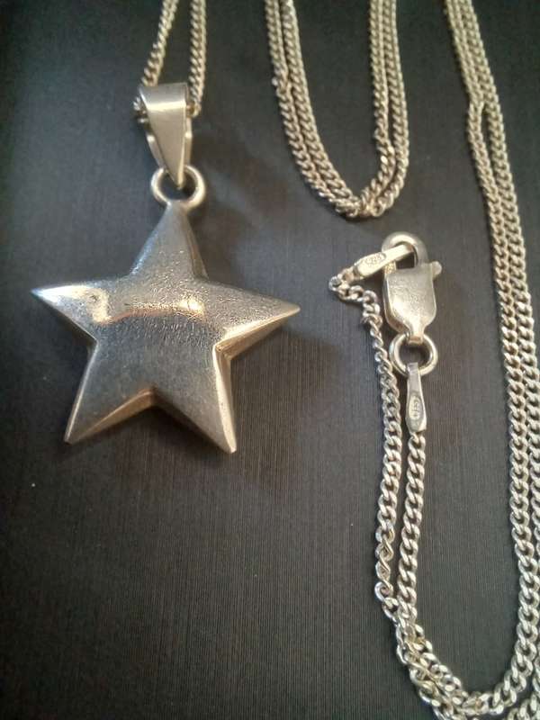 Lot of 5 Sterling silver necklaces