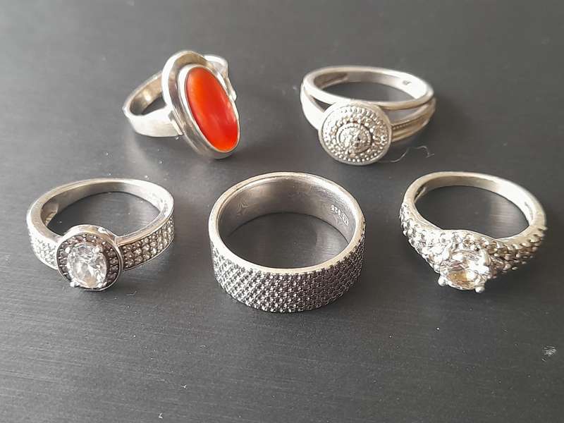 Lot of 5 Sterling Silver Rings /1/