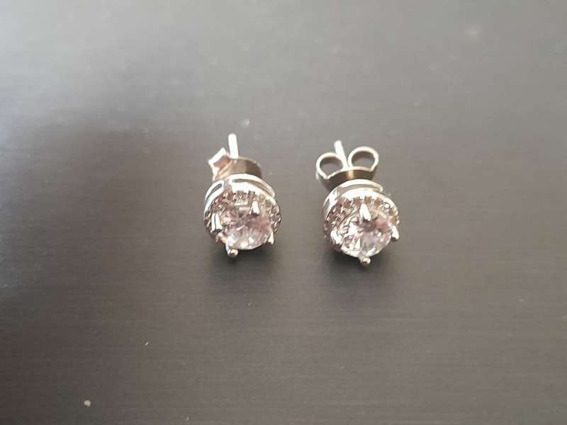 Beautiful .925 Necklace & Earrings Set