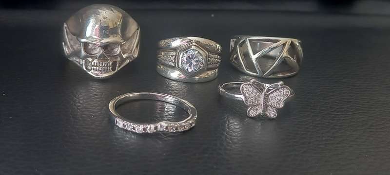 Lot of 5 Sterling Silver Rings /1/