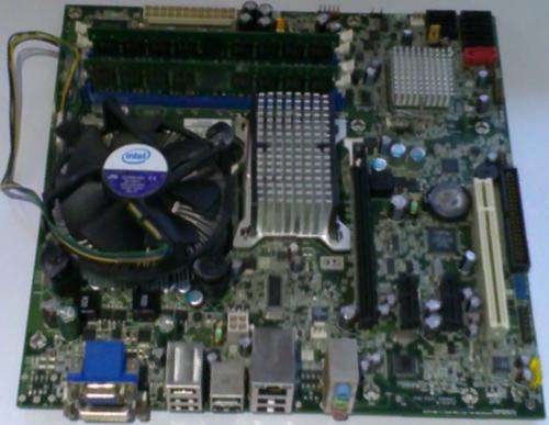 Intel Desktop Board E210882 + 2 x 1GB Kingston DDR2 Memory Modules + Intel Core 2 Quad CPU Q9300