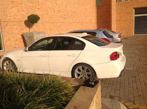 2006 BMW 325i (E90) MSport