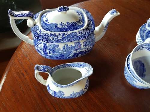 Copeland SPODE part teaset and part dinner service