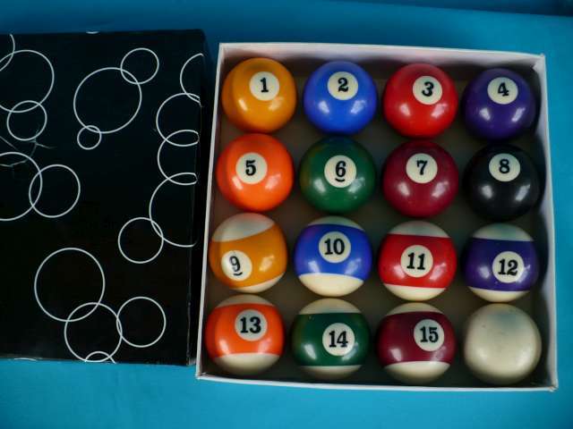 FULL SET OF POOL BALLS BOXED