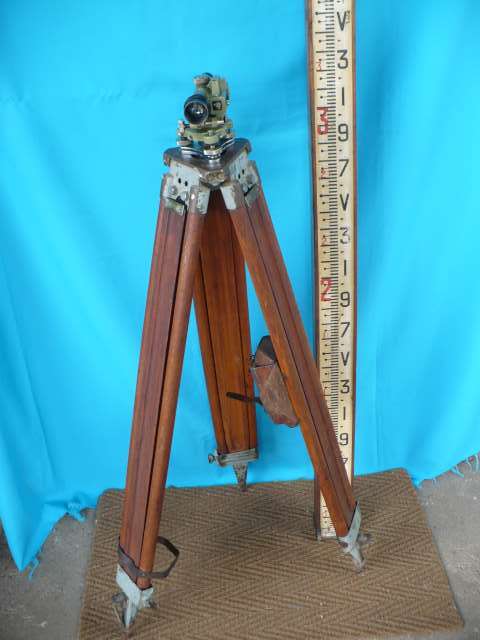 VINTAGE:   SURVEYORS  DUMPY LEVEL+TRIPOD+STAFF