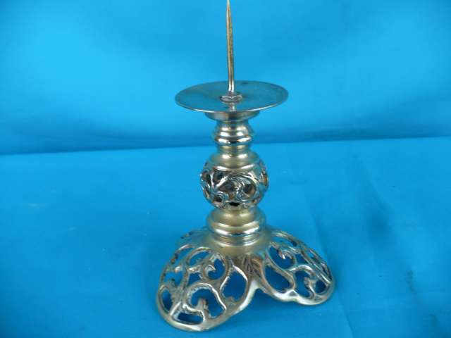 ORNATE BRASS CANDLE HOLDER (SPIKE)
