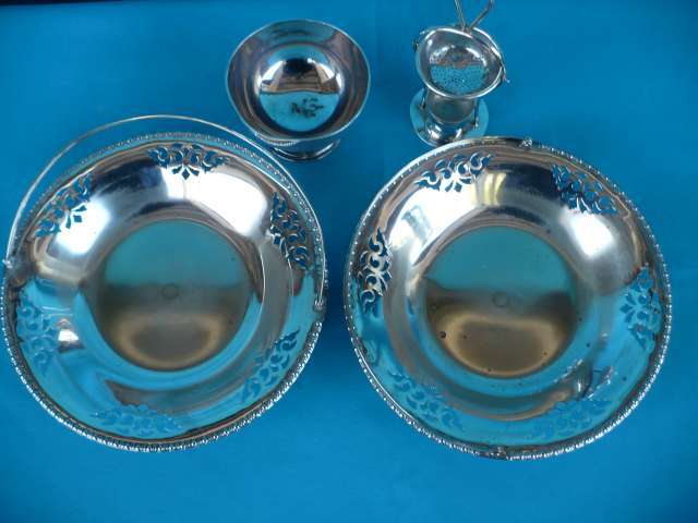 4 PIECES EPNS WARE