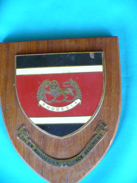 '1st BN RHODESIAN DEFENCE REGIMENT' BRASS & ENAMEL PLAQUE