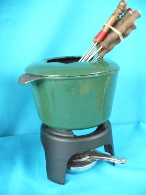 GREEN CAST IRON FONDUE SET