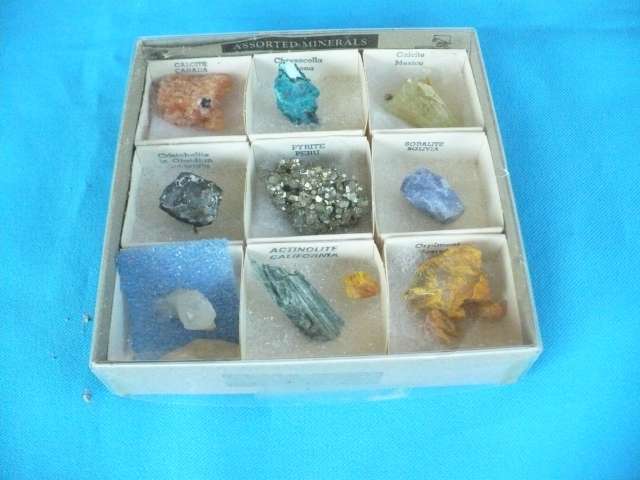 9 ASSORTED MINERAL SPECIMENS    ALL OVERSEAS