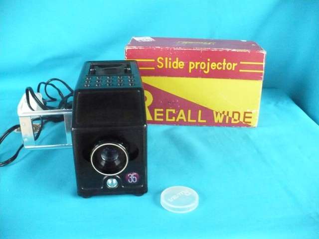 VINTAGE RECALL WIDE SLIDE PROJECTOR