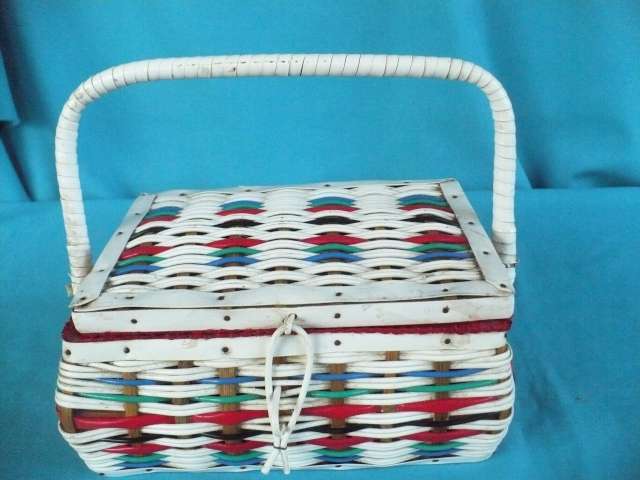 VINTAGE SEWING BOX