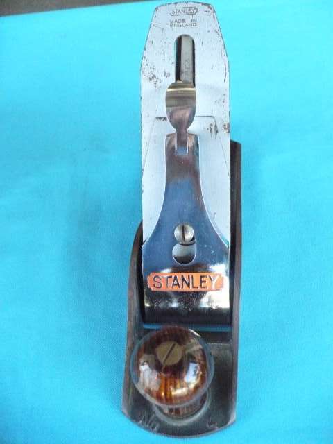 VINTAGE  STANLEY BAILEY WOOD PLANE NO.  4