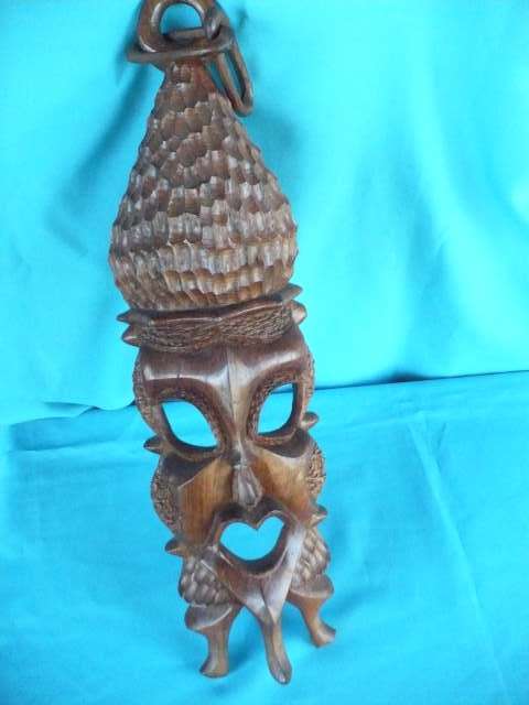 BEAUTIFULLY CARVED AFRICAN MASK