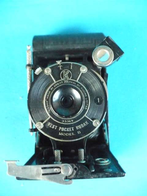 VINTAGE VEST POCKET MODEL B  FOLDING CAMERA