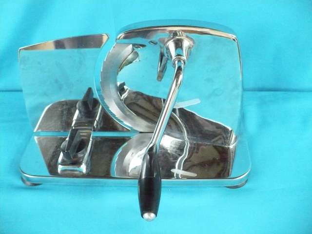 PINEWARE ALL STAINLESS STEEL BREAD SLICER