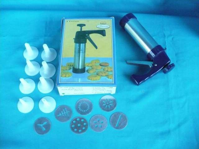 H RABIA  BISCUIT & ICING GUN