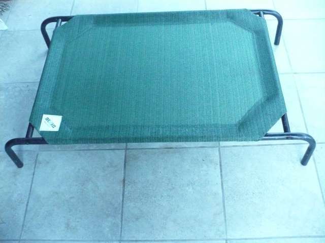 LARGE OFF THE GROUND DOG BED