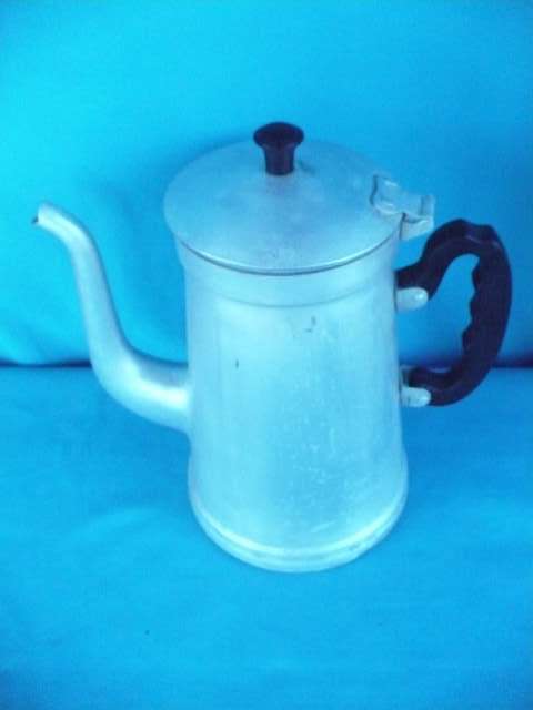 OLD ALUMINIUM COFFEE POT