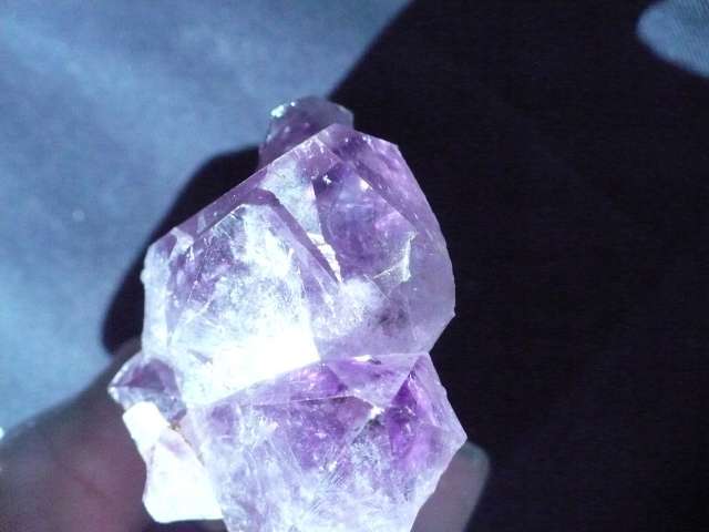 AMETHYST CRYSTAL POINTS ON QUARTZ