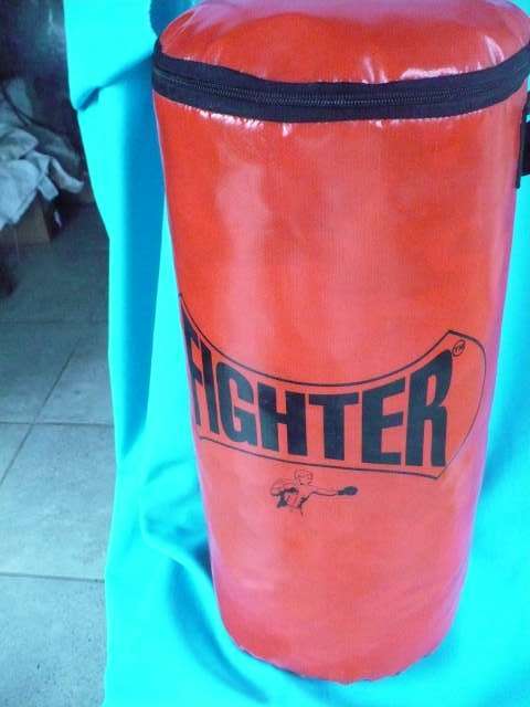PUNCHING BAG    HEIGHT  500  X DIA 235 MM   EMPTY