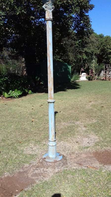 RARE  VICTORIAN CAST IRON POLE/LAMP POST  'DORIC STYLE"