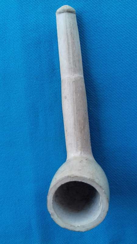 VINTAGE  "RALEIGH"  CLAY  TOBACCO PIPE
