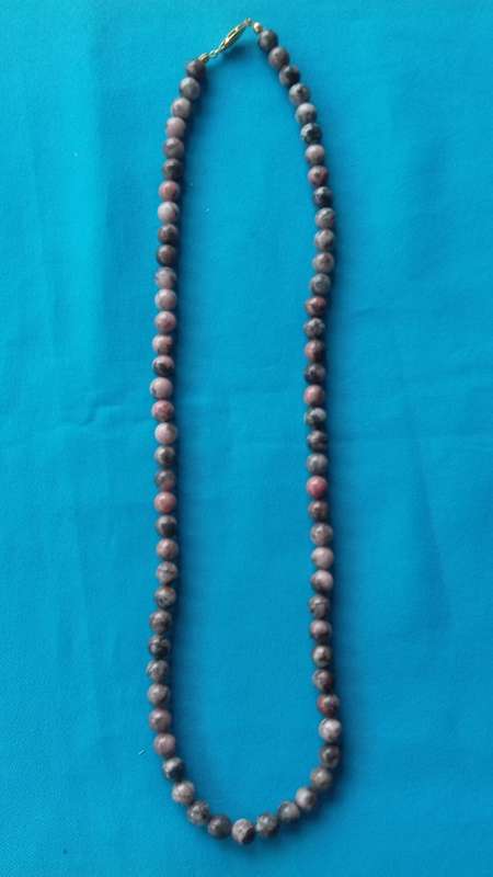 BRECIATED STRAWBERRY QUARTZ  BEAD NECKLACE  64 CM