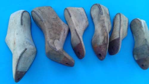 VINTAGE  6 ASSORTED SIZES  WOODEN SHOE MOULDS/LASTS