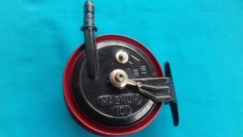 MAGNUM 101 FISHING REEL