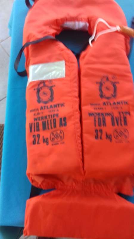ATLANTIC  CLASS-1 TYPE -A     LIFE JACKETS