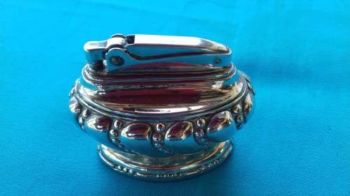 VINTAGE RONSON CROWN TABLE  LIGHTER