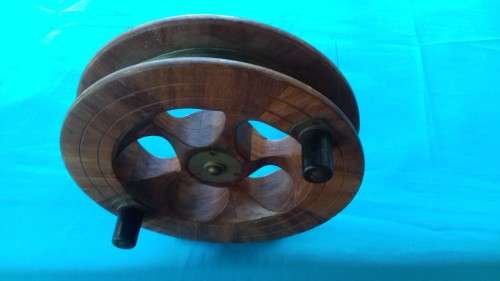 VINTAGE SCARBOROUGH REEL  15.5 CM