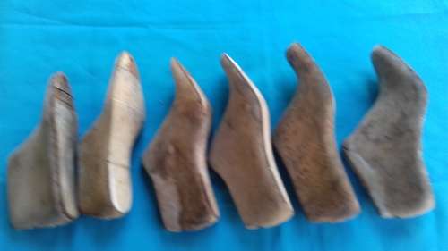VINTAGE  6 ASSORTED SIZES  WOODEN SHOE MOULDS/LASTS