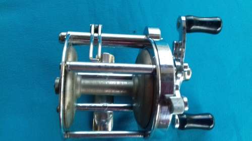 VINTAGE PFLEUGER ROCKET 1355 LEVEL WIND CASTING REEL