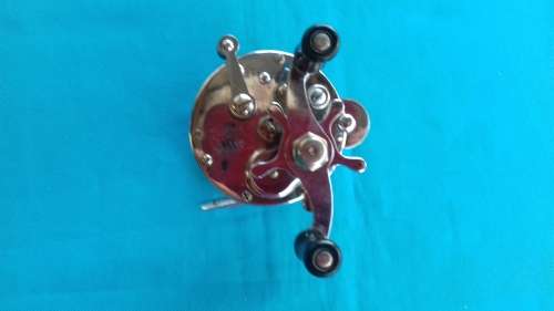 VINTAGE PFLEUGER ROCKET 1355 LEVEL WIND CASTING REEL