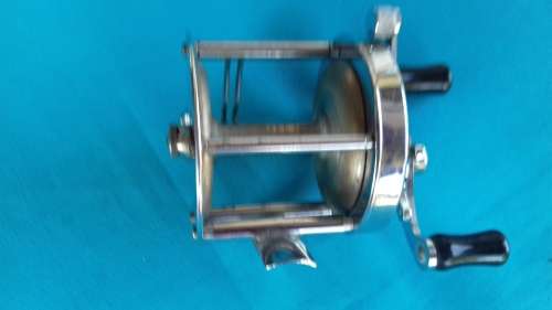 VINTAGE PFLEUGER ROCKET 1355 LEVEL WIND CASTING REEL