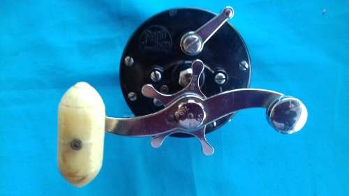 PENN BEACHMASTER 155 REEL