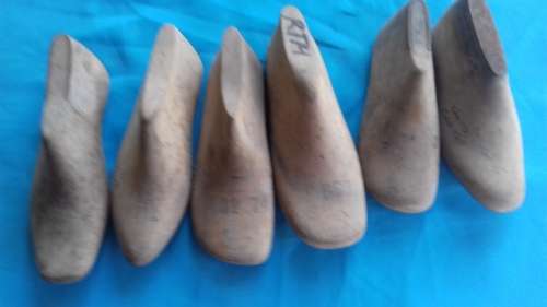 VINTAGE  6 ASSORTED KIDDIES SIZES  WOODEN SHOE MOULDS/LASTS