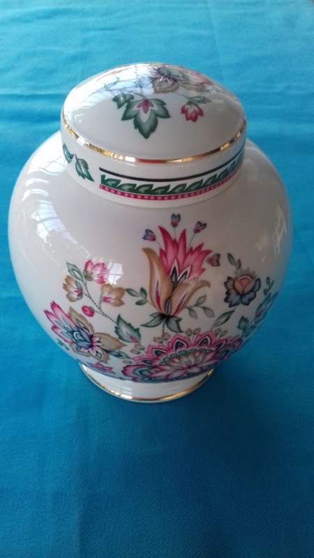 ROYAL WINTON    GINGER JAR
