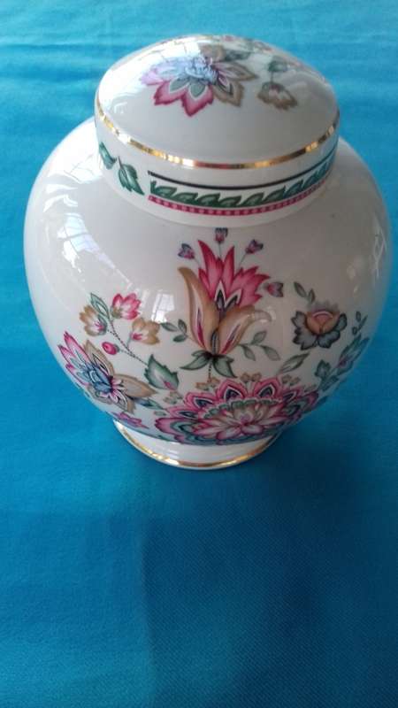 ROYAL WINTON    GINGER JAR
