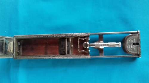 VINTAGE "DARWIN" HOLLOW GROUND SAFETY RAZOR